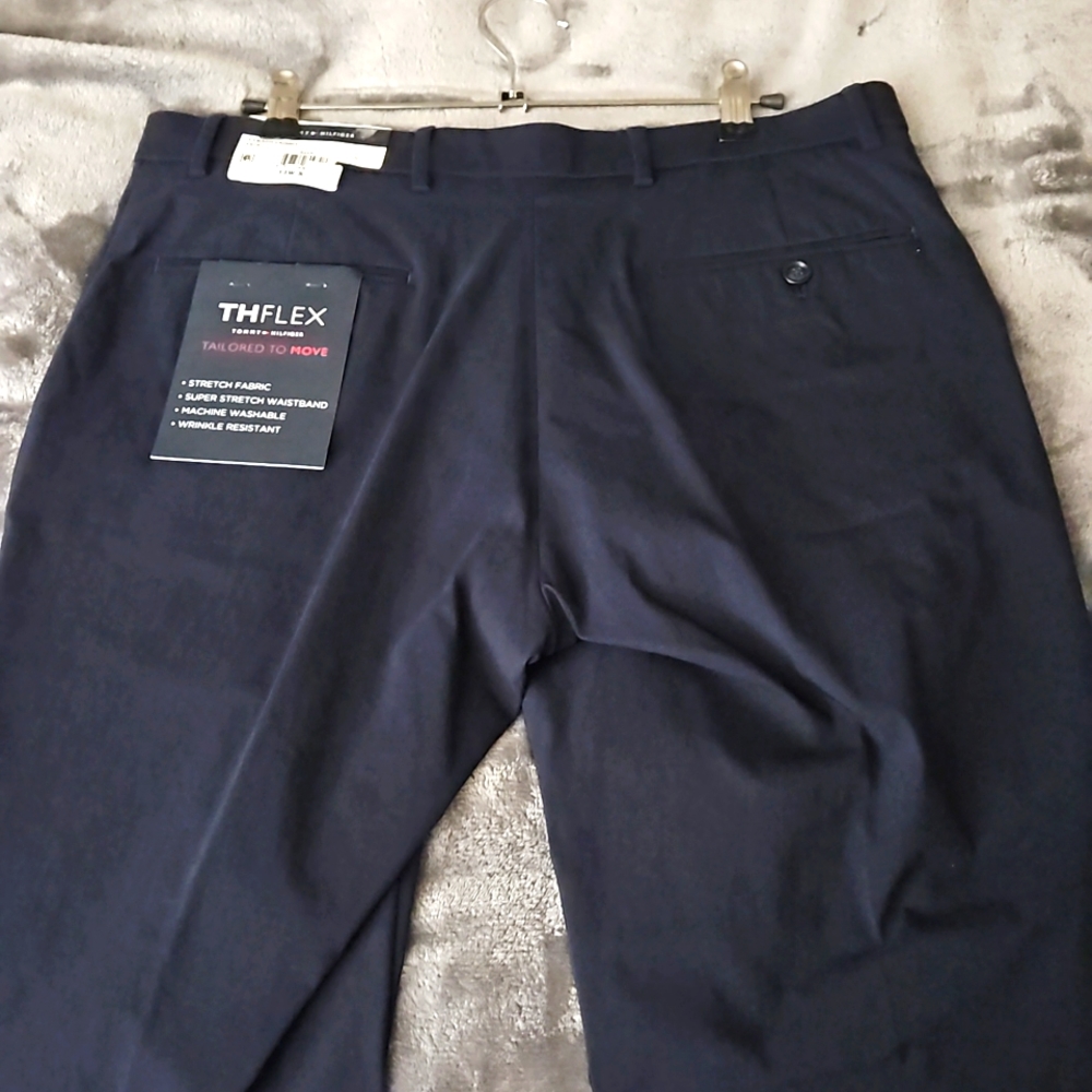 Tommy Hilfiger Flex Chinos.BRAND NEW w/ TAGS.NEVER WORN!!